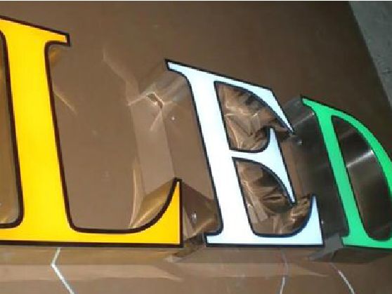 象山介绍LED招牌的基础知识。
